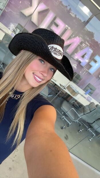 Full leaked Abby champlin private onlyfans photo