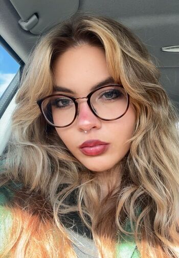 Full leaked Aiiygatorz private onlyfans photo
