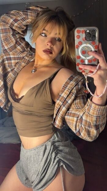 Full leaked Aiiygatorz private onlyfans photo