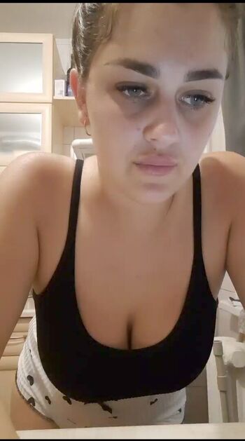 Full leaked Amateur streamers private onlyfans photo