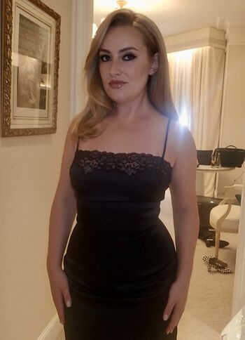 Full leaked Amelia dimoldenberg private onlyfans photo