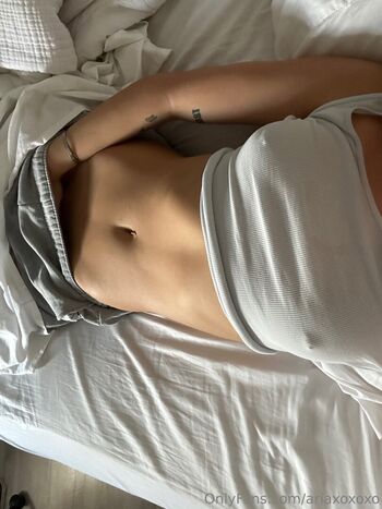 Full leaked Ariaxoxoxo private onlyfans photo