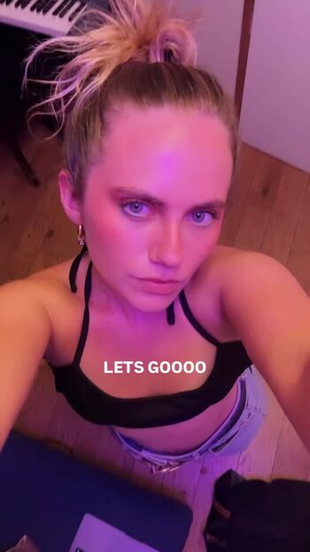 Full leaked Axelle maga page private onlyfans photo