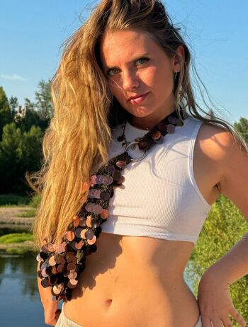 Full leaked Axelle maga page private onlyfans photo
