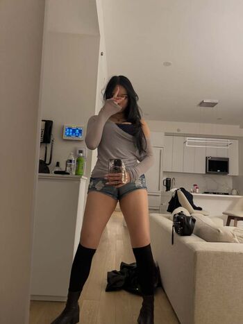 Full leaked Cellow page private onlyfans photo