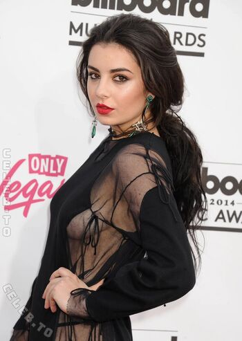 Full leaked Charli xcx private onlyfans photo