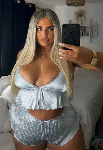 Full leaked Chloe private onlyfans photo