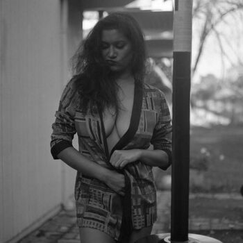 Devi The Model