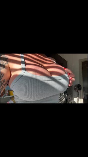 Full leaked Dixiejae private onlyfans photo
