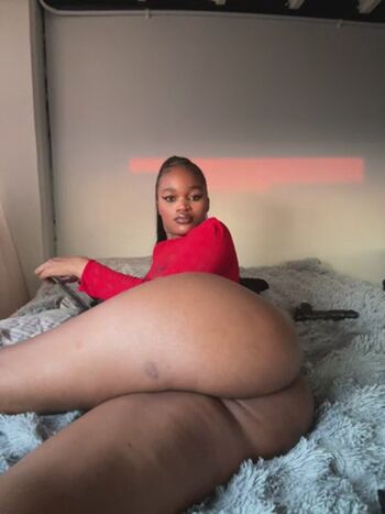Ebony Pulsz