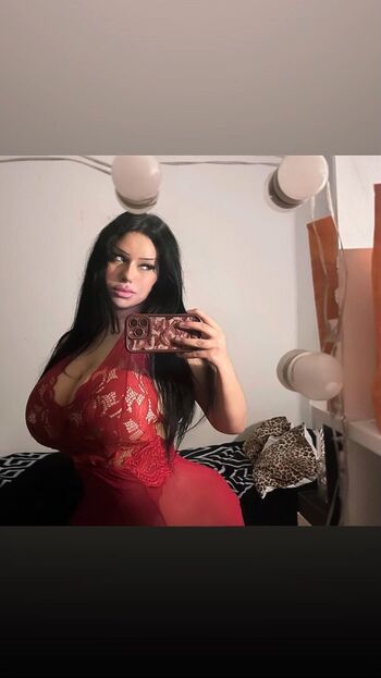 _Elegancewoman_
