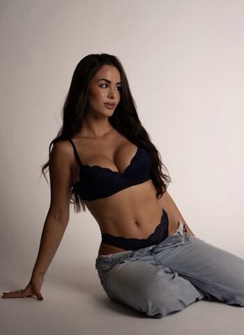 Full leaked Ema emerson private onlyfans photo