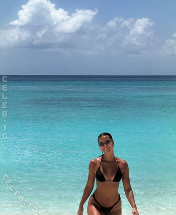 Full leaked Emilykhll private onlyfans photo