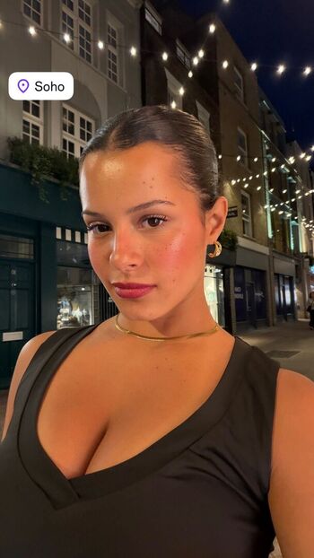 Full leaked Gabriella saraivah page private onlyfans photo