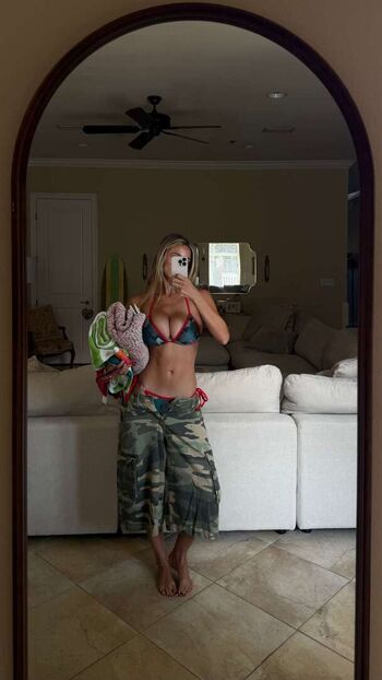 Full leaked Hadelinemope  page private onlyfans photo