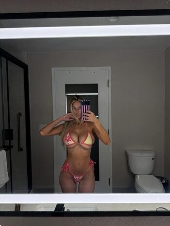 Full leaked Hadelinemope  page private onlyfans photo