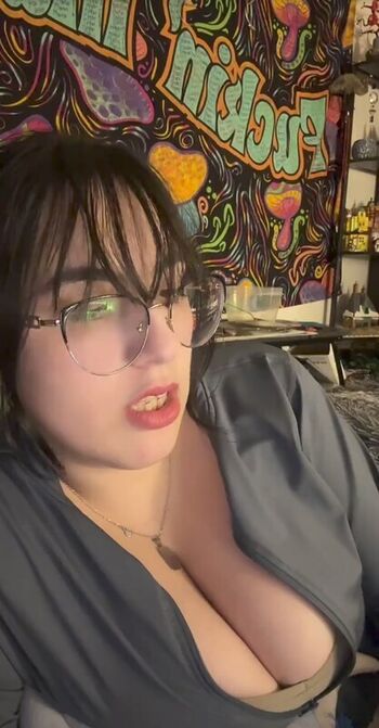 Full leaked Haileyavocad private onlyfans photo
