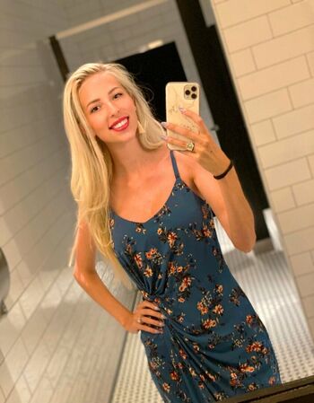 Full leaked Jenna jay private onlyfans photo
