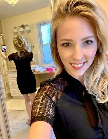 Full leaked Jenna jay private onlyfans photo