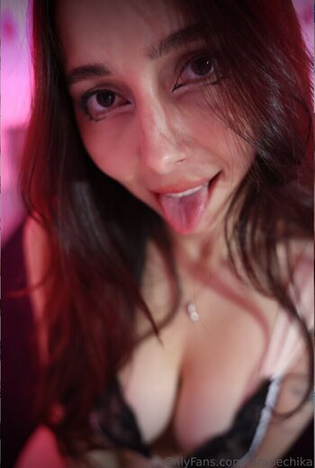 Full leaked Larapechika  page private onlyfans photo