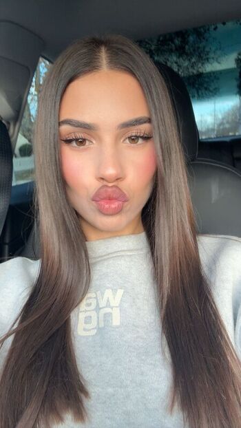 Full leaked Leah halton private onlyfans photo