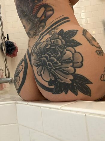Full leaked Leigh raven private onlyfans photo