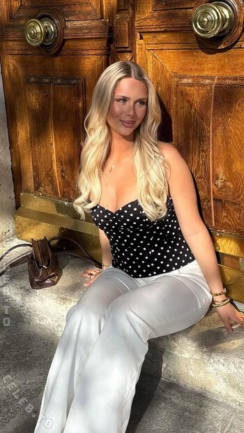 Full leaked Lilligloria private onlyfans photo