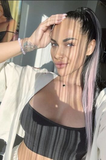 Full leaked Lilly doll private onlyfans photo