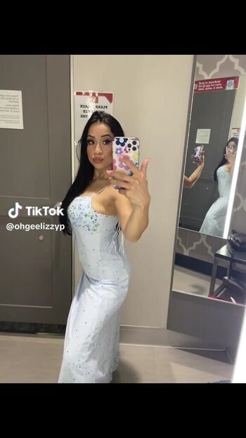 Full leaked Lizzywurst private onlyfans photo