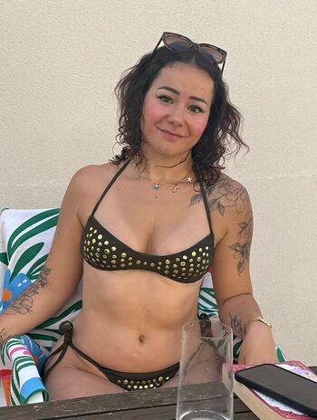 Full leaked Madamebrtzl private onlyfans photo