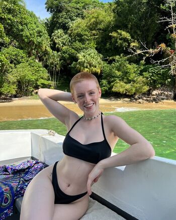 Full leaked Mai buzzcut private onlyfans photo