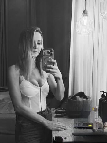 Full leaked Melissa naschenweng page private onlyfans photo