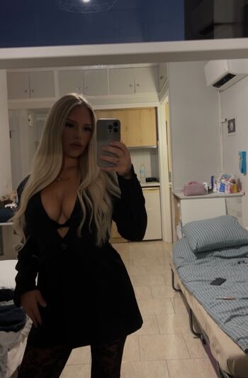 Full leaked Mepzzi private onlyfans photo