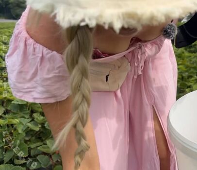 Full leaked Milschbaum private onlyfans photo