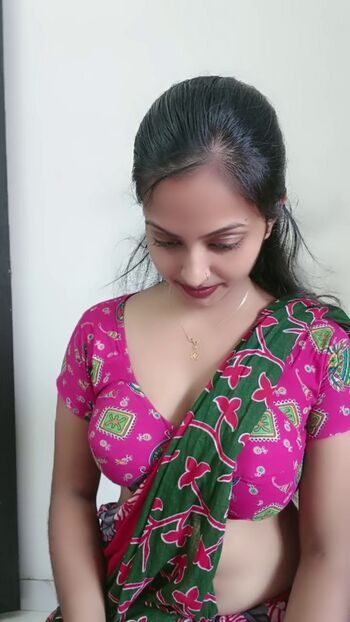 Full leaked Poly biswas private onlyfans photo