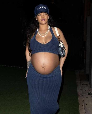 Full leaked Rihanna private onlyfans photo