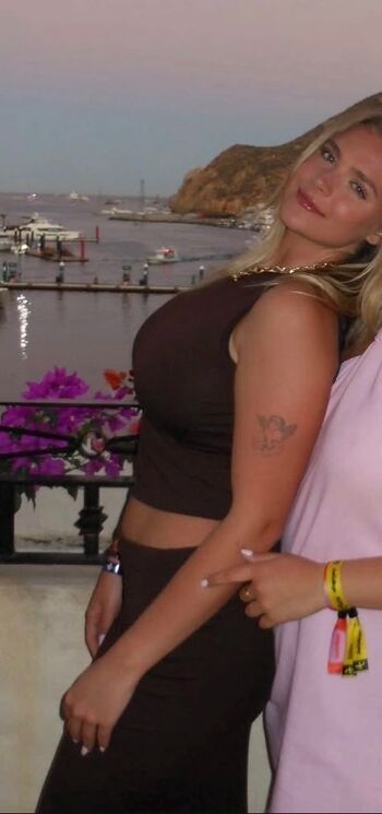 Samantha V