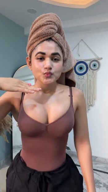 Full leaked Soniya singh khatri private onlyfans photo