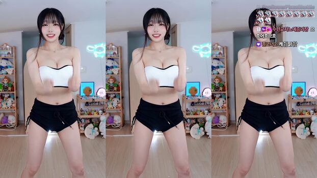 Full leaked Sooflower page private onlyfans photo