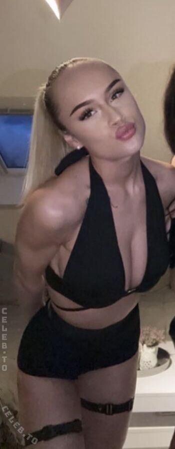Full leaked Sophie a s private onlyfans photo
