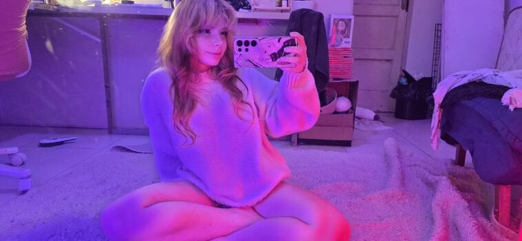 Full leaked Starlacosplay private onlyfans photo