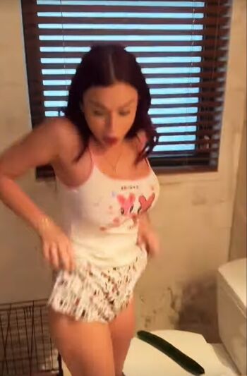 Full leaked Bootynbodyqueen/ private onlyfans photo