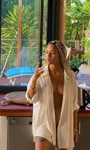 Full leaked Yara texeira private onlyfans photo