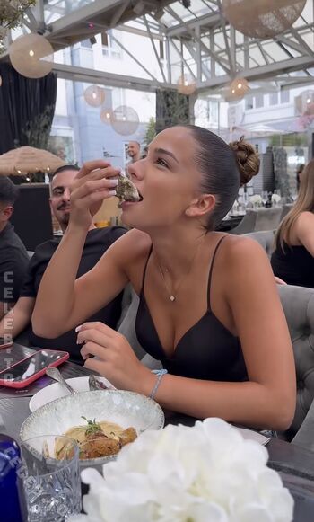 Full leaked Zoesalg private onlyfans photo